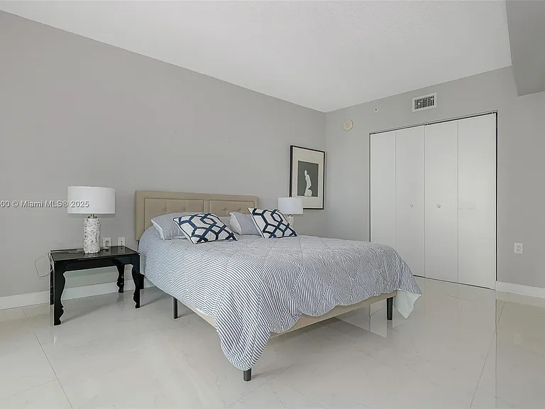 200 Sunny Isles Blvd #1204 — Photo 8