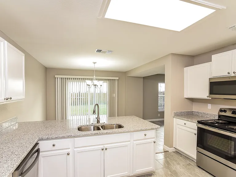 4234 Sunrise Cove Dr — Photo 9