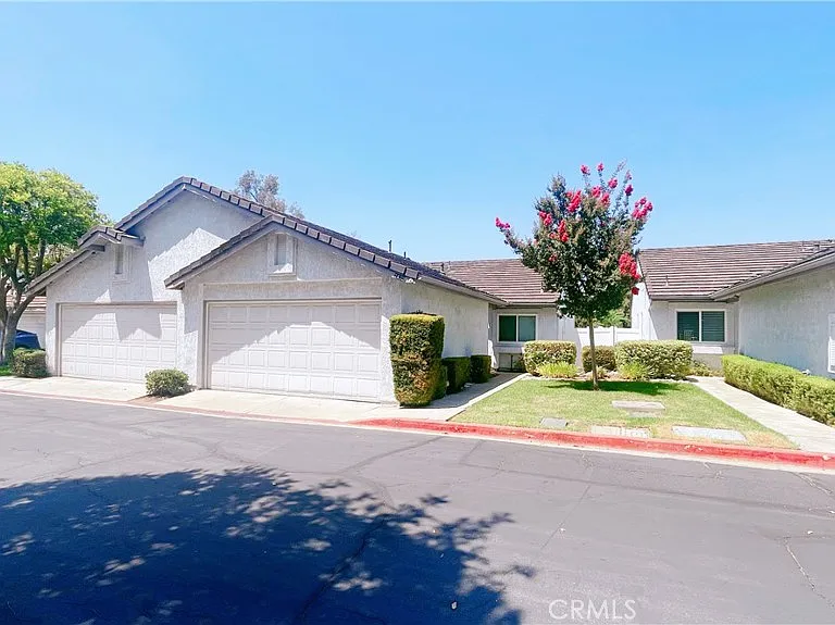 2470 Saratoga Ln — Photo 1