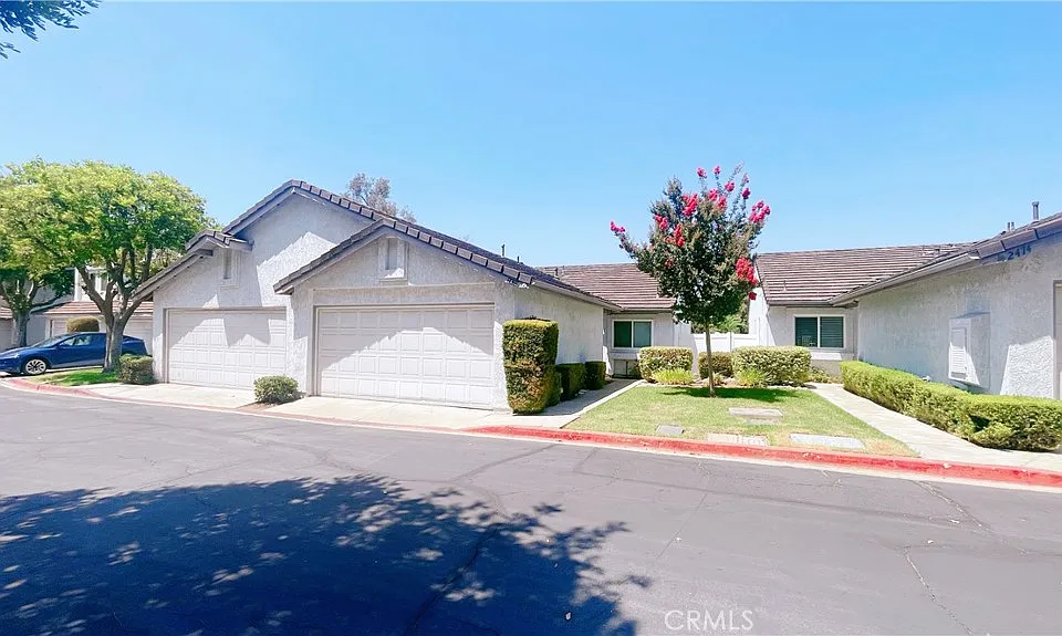 2470 Saratoga Ln