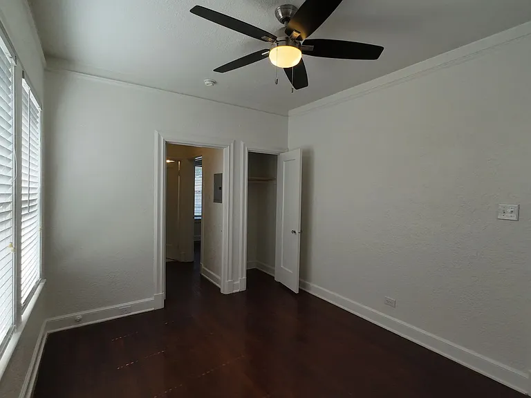 703 W French Pl — Photo 14