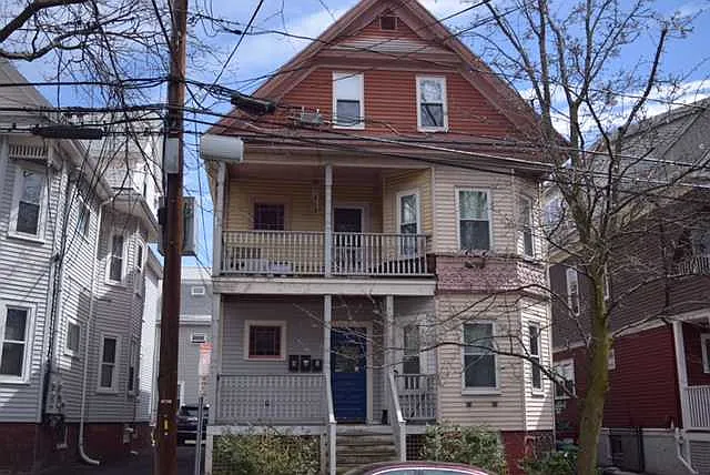 Chandler St — Photo 13