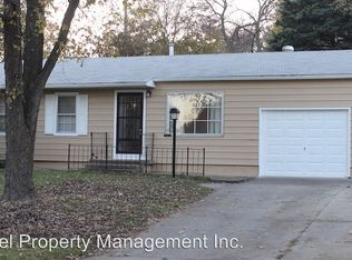 1212 N Cedar Crest Dr, Independence, MO 64056