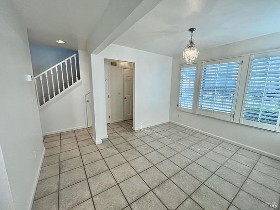 4th image of 424 Feldspar Lane