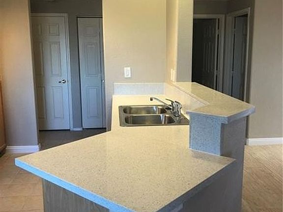 5th image of 1050 E Cactus Ave Unit 1068