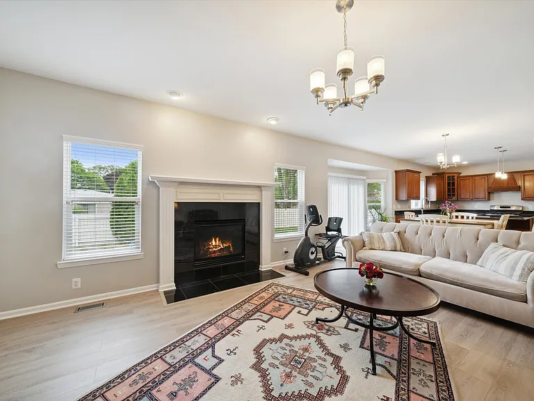 4976 Saddle Brook Ct — Photo 13