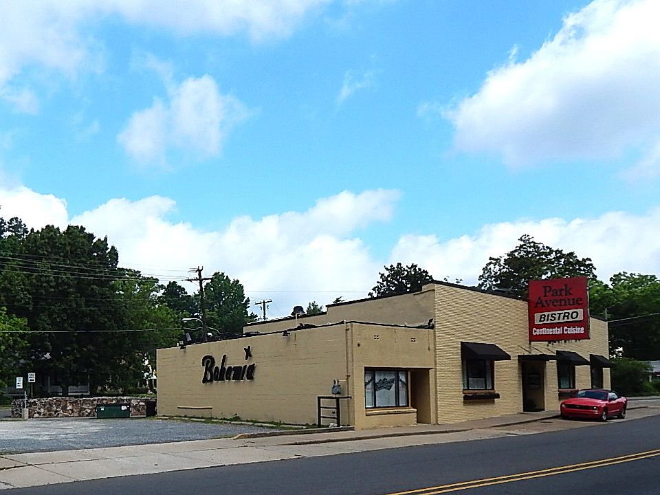 1st image of 517 Park Ave