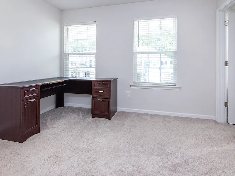 913 Ashton Oak Ct — Photo 29