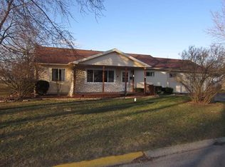 4 E Sunnydale Dr, Huntington, IN 46750