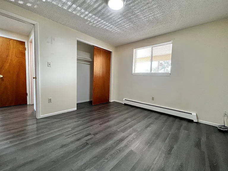 West527 — Photo 12