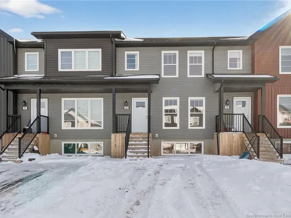 416 Damien St, Dieppe, NB E1A 7S9