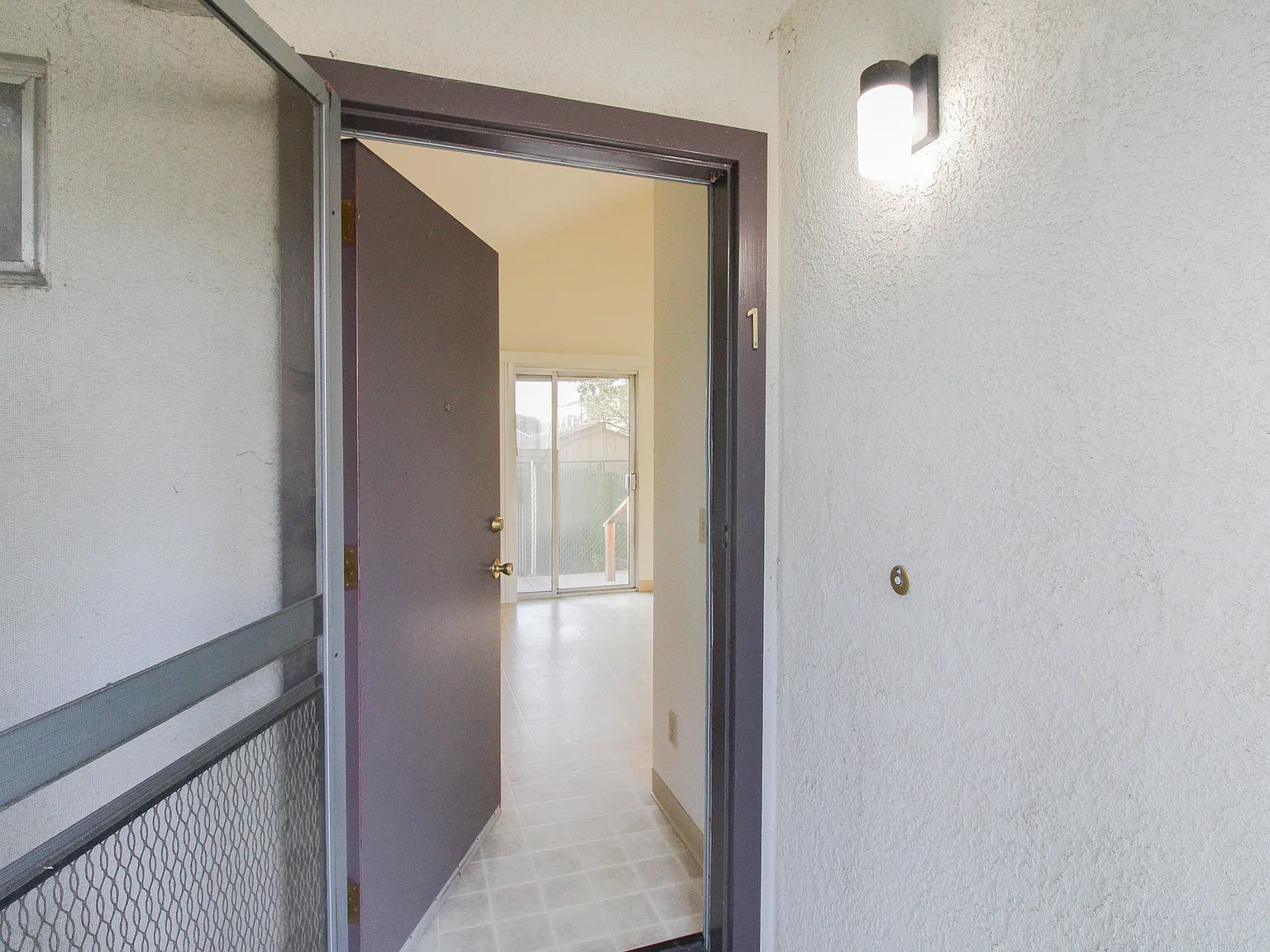 Studio, 400 sqft, $1,850 — Photo 1