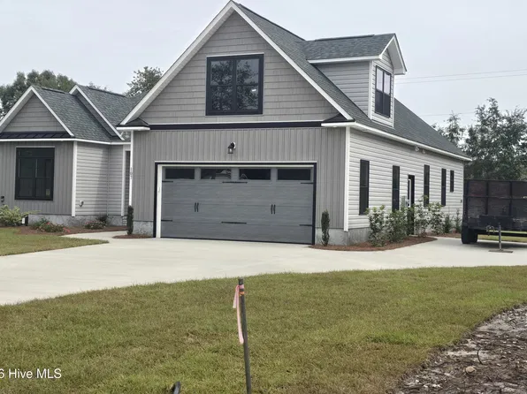 107 Weathersbee Drive, Hampstead, NC 28443
