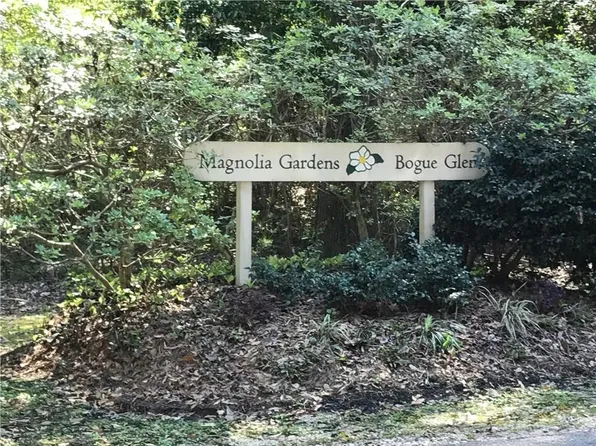 19316 Johnsen Rd, Covington, LA 70435