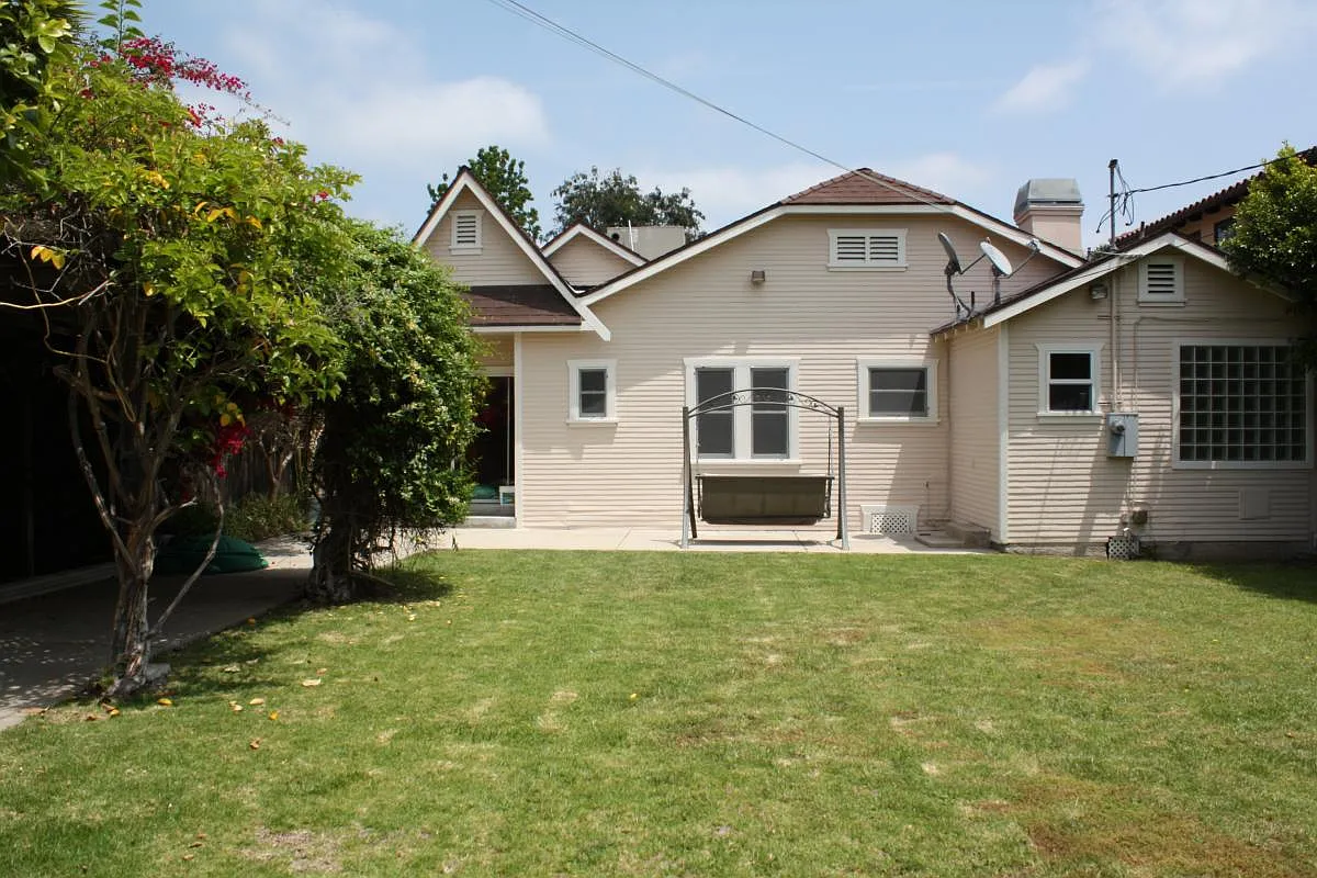 2 bed, 1550 sqft, $5,995 — Photo 3