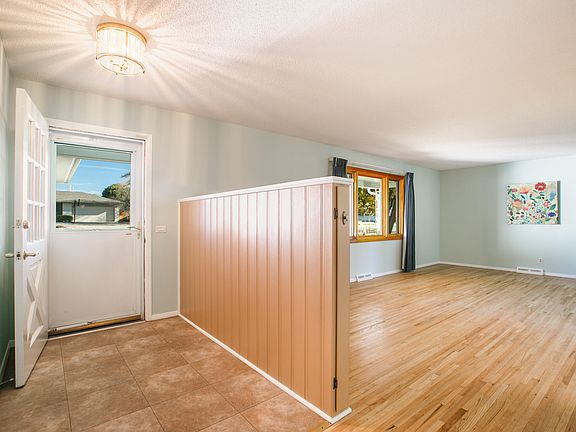 3rd image of 7109 Gladden Ave NE