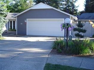 12394 Hillcliff Cir, Strongsville, OH 44136
