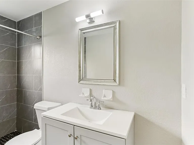 7711 Amherst St #B — Photo 21