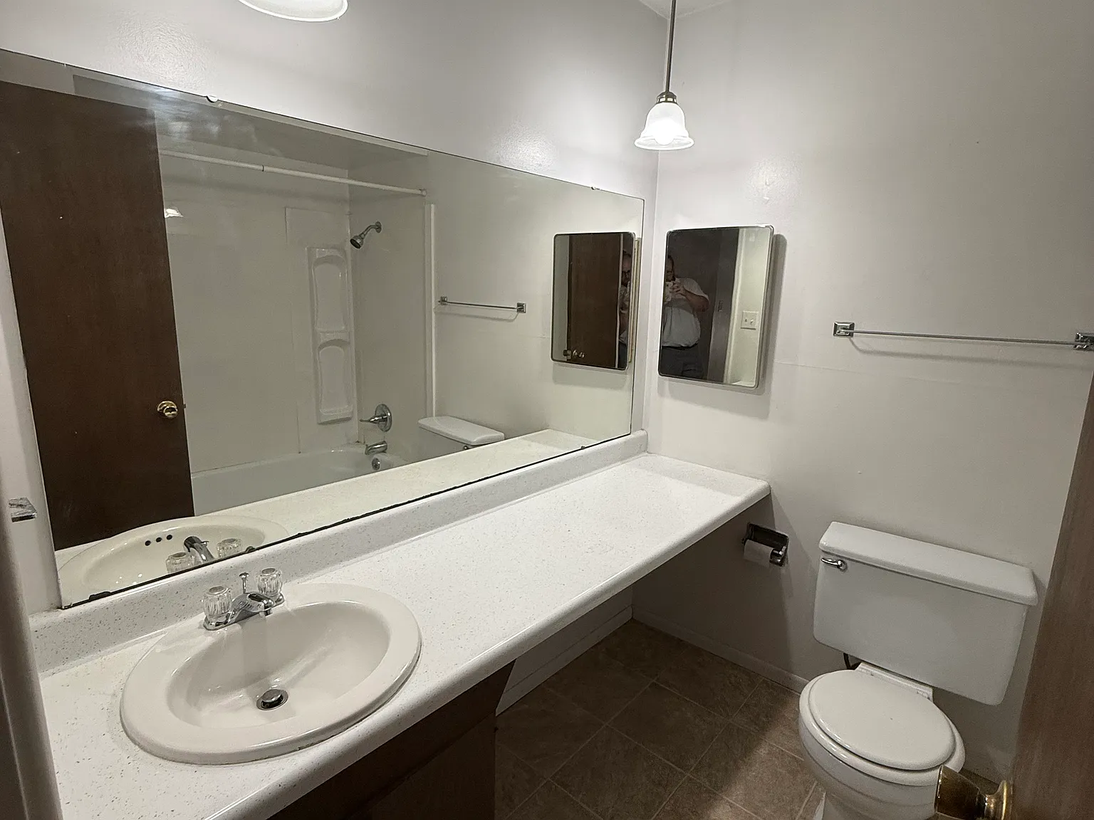 2 bed, 1.5 bath, 900 sqft, $975 — Photo 3