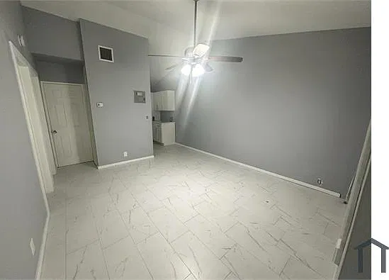 2 bed, 1075 sqft, $1,875 — Photo 2