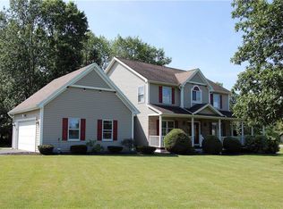 101 Rosebud Trl, Webster, NY 14580
