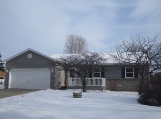 13 Rustic Ridge Ct, Madison, WI 53716