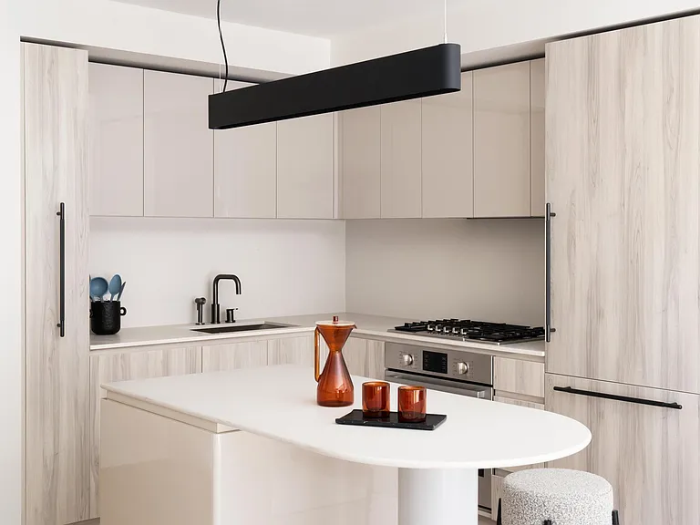 1 W 60th St #3D — Photo 4
