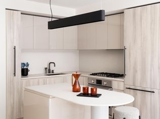 1 W 60th St #9C, New York, NY 10023