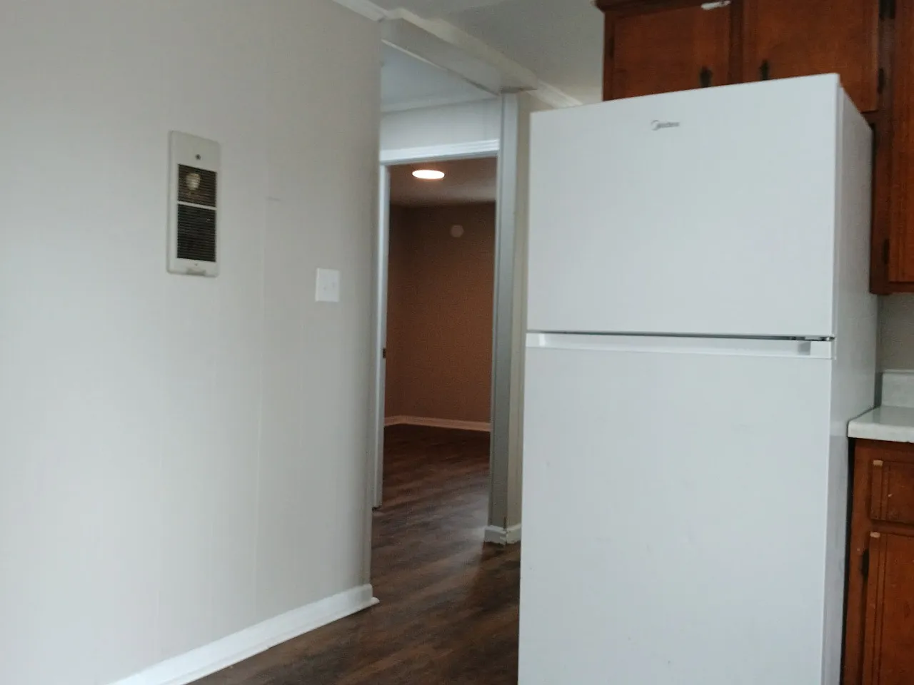 2 bed, 600 sqft, $850 — Photo 2