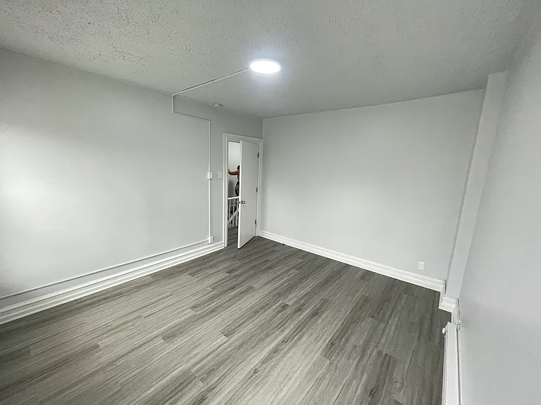 535 N 2nd St — Photo 9