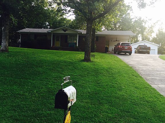 2nd image of 316 Knob Hill Dr