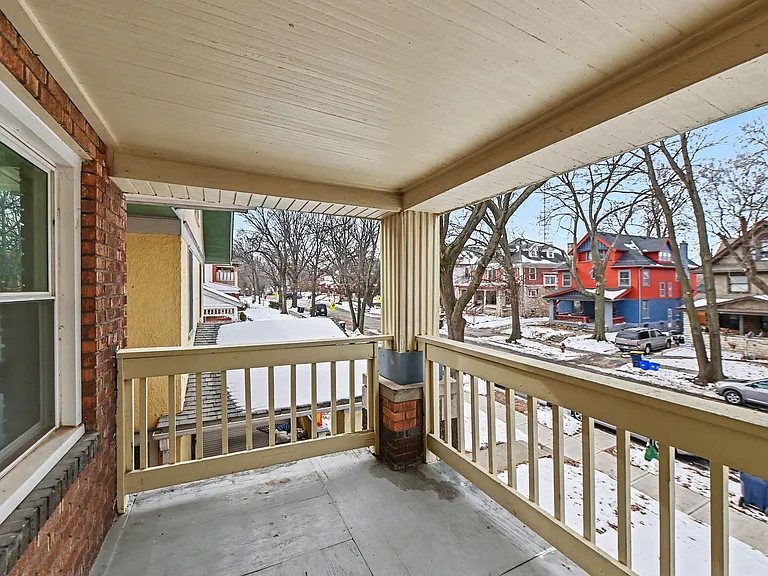 2805-2807 Charlotte St — Photo 13