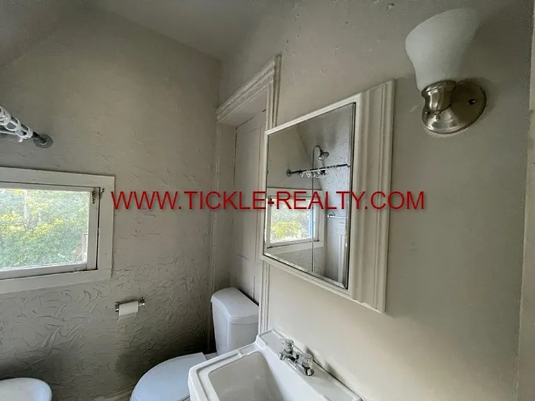 185 Park Ave — Photo 1