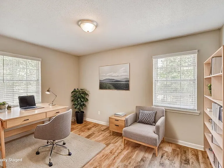 1760 Sonia Dr — Photo 17