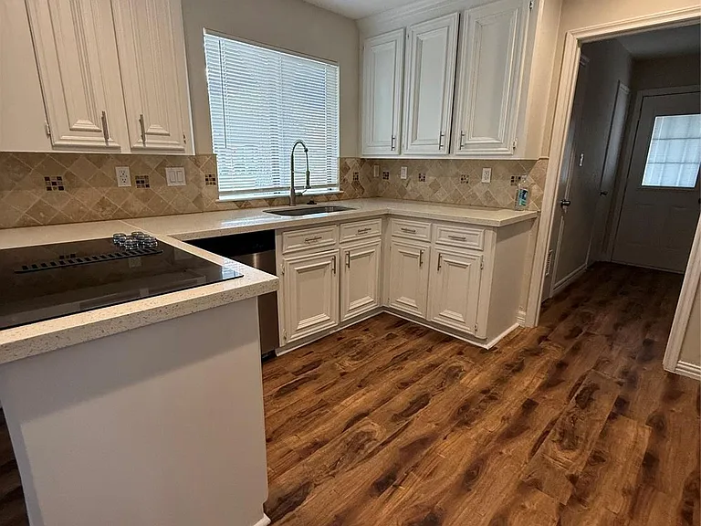 2716 Pine Cone Ln — Photo 11