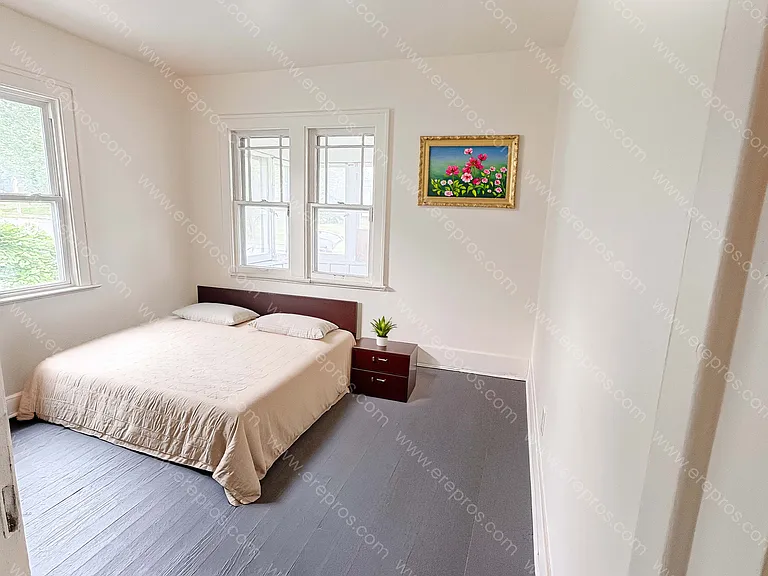 971 Woodbridge St — Photo 13
