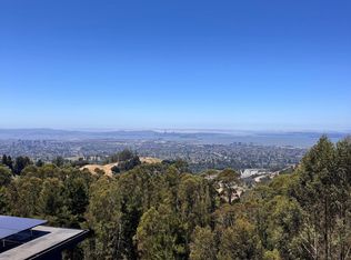 6077 Skyline Blvd, Oakland, CA 94611