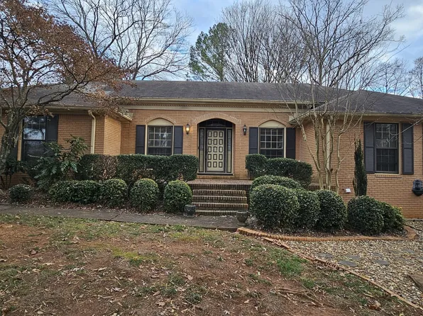 3688 Woodglen Ct SW, Lilburn, GA 30047