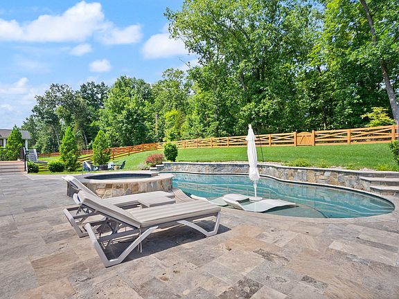 4th image of 23297 Hastings Ridge Ct