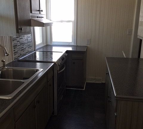 3rd image of 105 Elmwood Dr