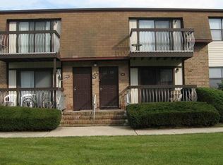 706 N Oaks Blvd, North Brunswick, NJ 08902