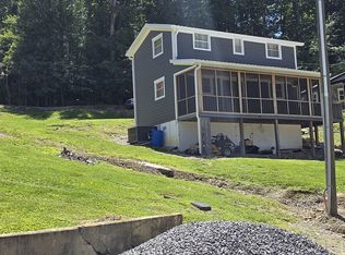 1469 Dover Ln, Dandridge, TN 37725