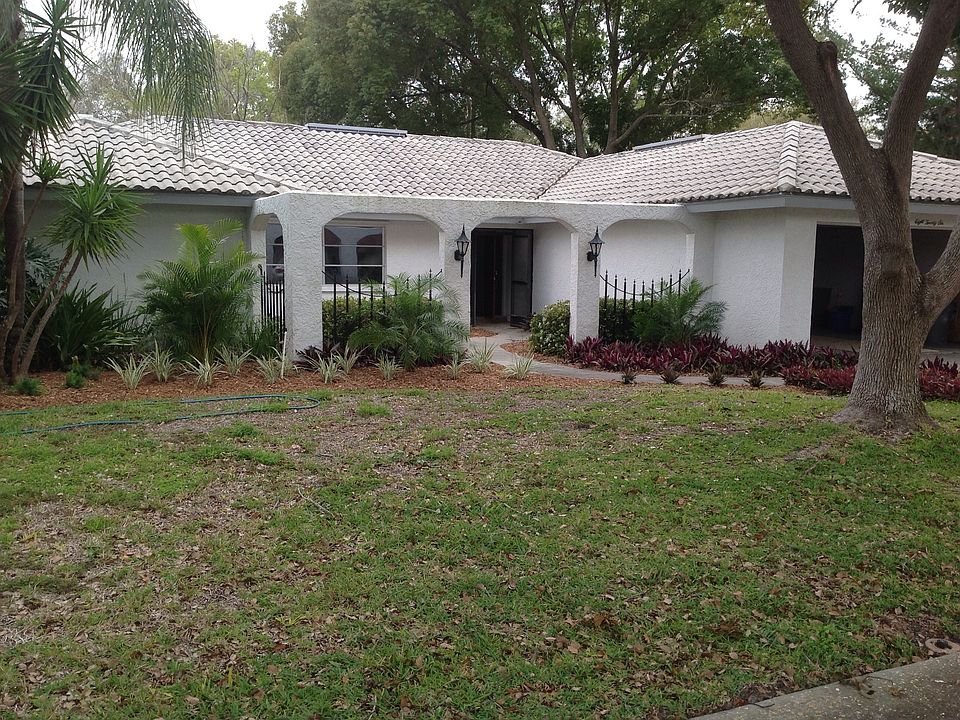1st image of 826 Park Ct
