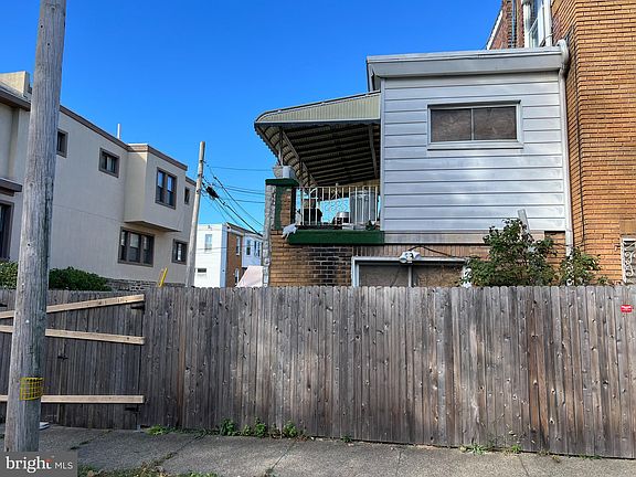 3rd image of 1720 68th Ave