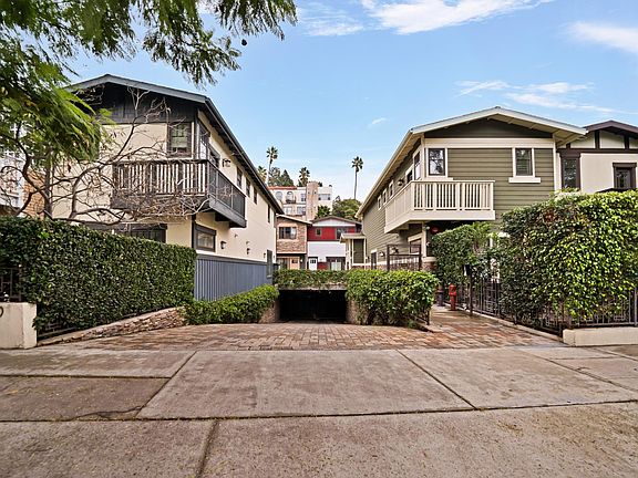 5th image of 2020 N Holly Dr #13