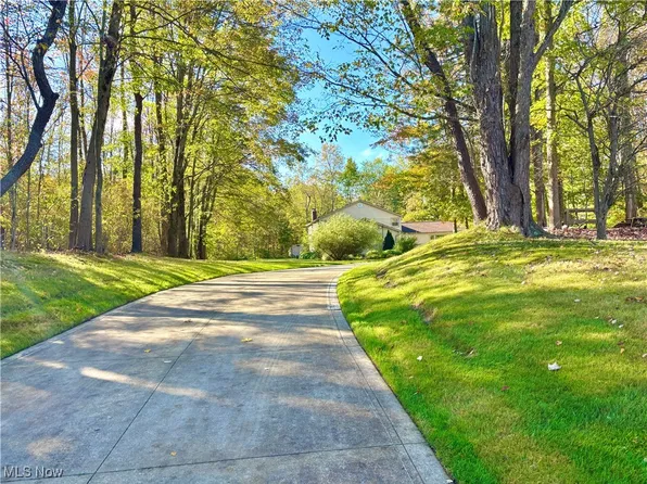 11235 Pekin Rd, Newbury, OH 44065