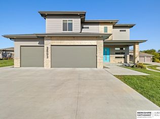 2503 N 184th St, Elkhorn, NE 68022