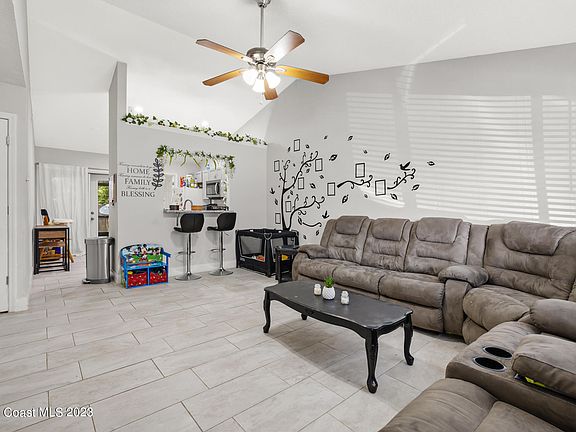3rd image of 1210 Shady Pines Ln