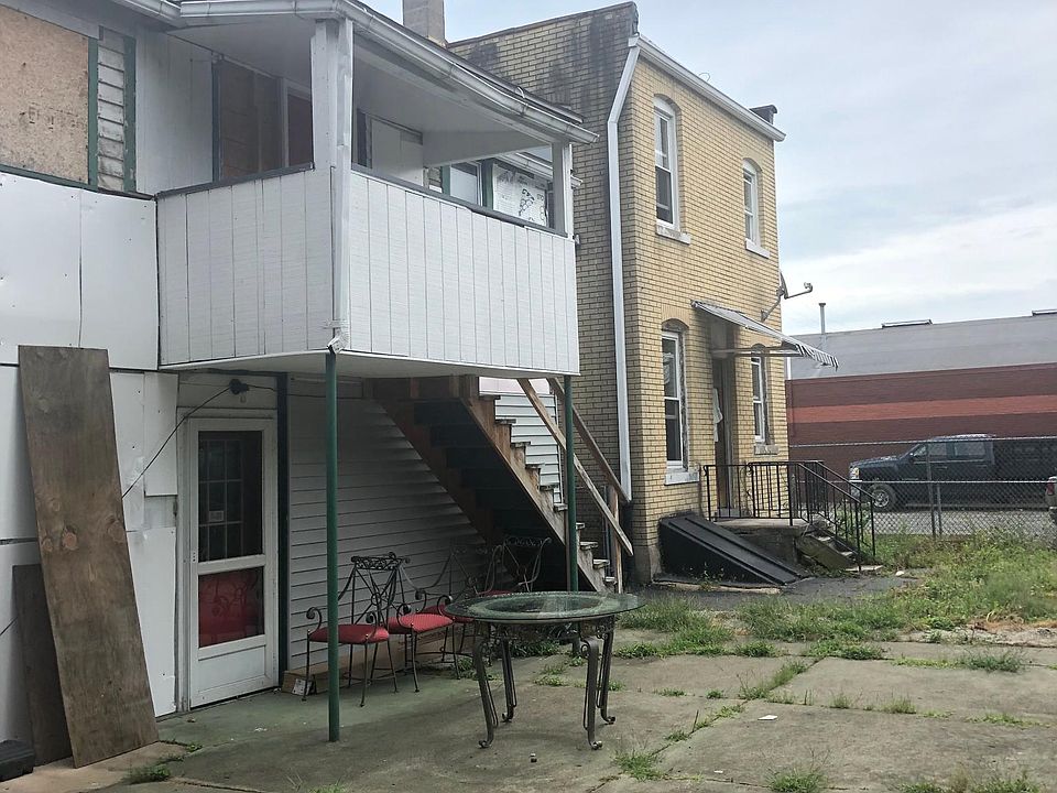 2nd image of 73 E Jackson St
