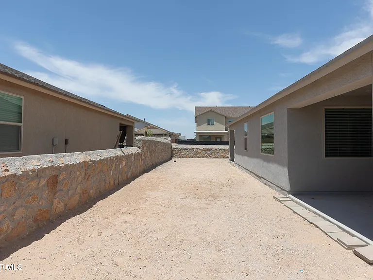 2725 Mike Price Dr — Photo 26